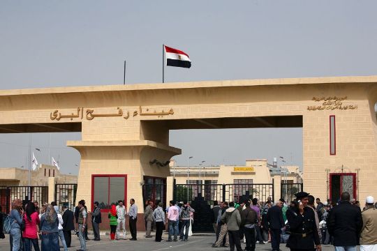 لليوم الـ5.. السلطات المصرية تواصل فتح معبر رفح
