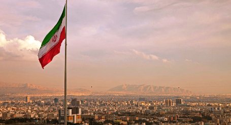 إيران تدين القصف الأمريكي لمطار الشعيرات بحمص