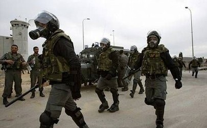 وحدة للاحتلال تقتحم قسم 13 في سجن رامون