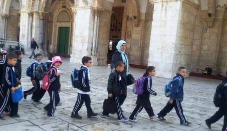 التربية: مكافآت مالية للعاملين بمديرية القدس