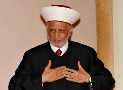 مفتي لبنان يدعو للتلاقي والحوار لمواجهة الأخطار المحدقة بالمنطقة