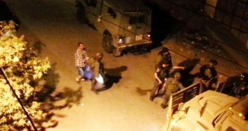 الاحتلال يقتحم الظاهرية ويعتقل مواطنا
