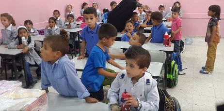 أحمد دوابشة يلتحق بالمدرسة