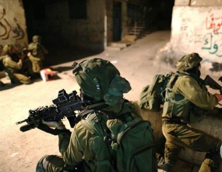 الاحتلال ينفذ حملة دهم في الضفة والقدس