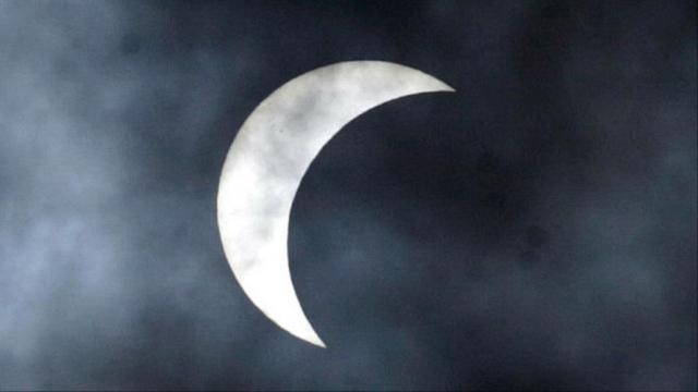 خبراء فلكيون: رمضان يبدأ السبت 27 أيار / مايو