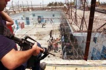 أوضاع صعبة للمعزولين في معتقل 