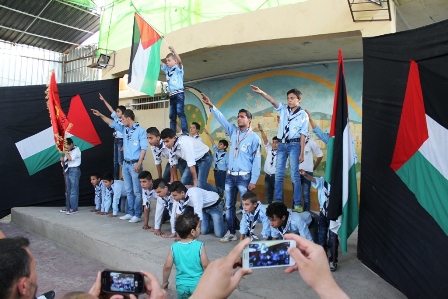 صور... الكشافة والمرشدات الفلسطينية في مخيم البداوي يحيي الذكرى الـ67 للنكبة