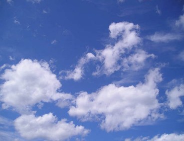 الأرصاد: طقس غائم جزئيا وانخفاض بدرجات الحرارة