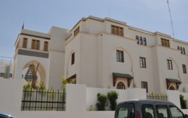 اقتحام قنصلية تونس في ليبيا واحتجاز 10 موظفين