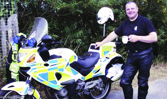 شرطي يحصل على تعويض لإتلاف ضجيج دراجته النارية حاسة السمع لديه