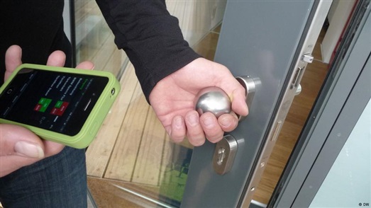 تطبيق يساعد بترشيد استهلاك الطاقة الكهربائية في البيت