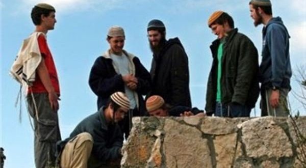 مستوطنون يؤدون طقوساً تلمودية جنوب جنين