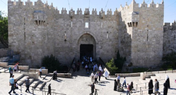 إفراج عن 3 شبان وتحويل آخر للمحكمة في القدس
