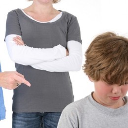 خمس كلمات احذري أن تقوليها لطفلك