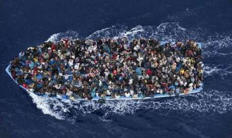 الهجرة الدولية: 350 ألف مهاجر عبروا المتوسط منذ كانون الثاني الماضي