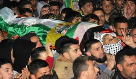 الآلاف يشيعون جثمان الشهيد وسام قصراوي في جنين