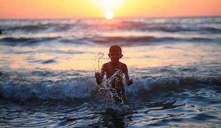 الحرارة أعلى من معدلها السنوي بحدود 4 درجات مئوية