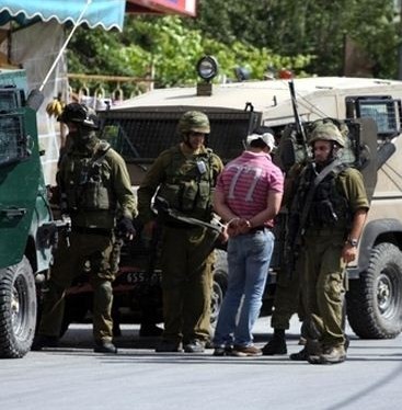 محدث.. الاحتلال يعتقل 16 فلسطينيا في الضفة الغربية