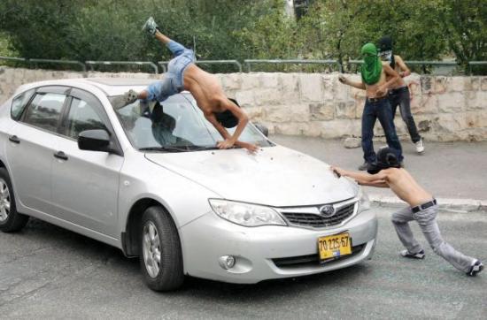 مستوطن يدهس فتى شرق بيت لحم