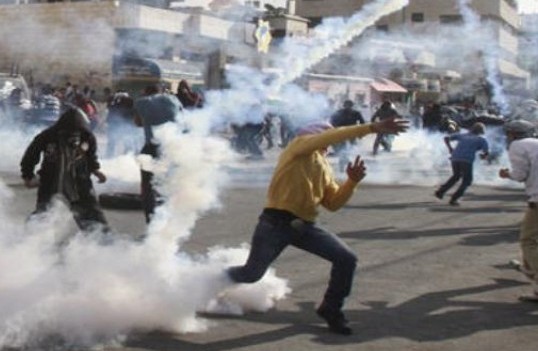 إصابة جندي للاحتلال بمواجهات مع شبان غرب رام الله