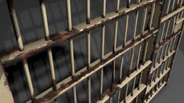 أسيران يدخلان أعواماً جديدة في معتقلات الاحتلال