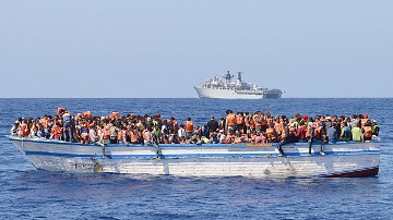 إنقاذ أكثر من 100 لاجئ قبالة سواحل قبرص