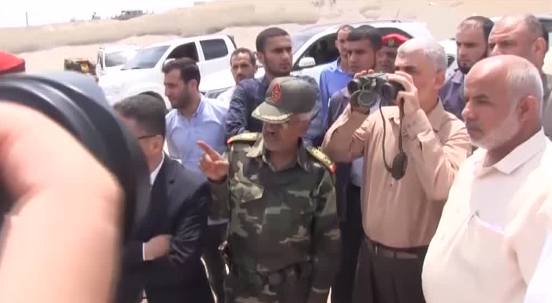وفد من حماس برئاسة السنوار يتفقد الحدود الجنوبية لقطاع غزة