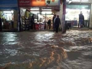 مياه الأمطار تغمر بعض المنازل والمحال في جنين