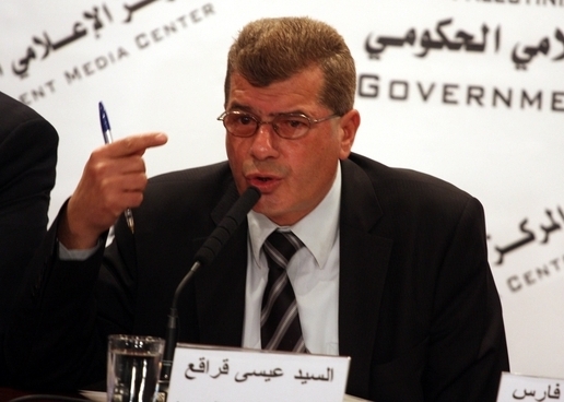 قراقع: حملة غير مسبوقة للاحتلال بحق الأسرى المضربين