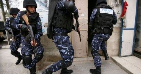 أمن السلطة يعتقل مواطنين اثنين.. و3 معتقلين يواصلون إضرابهم