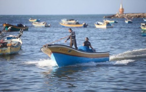 العمصي يطالب بوقف الاعتداءات على المزارعين والصيادين الفلسطينيين 
