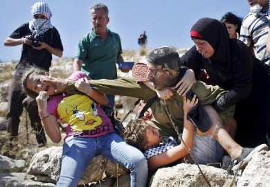 فلسطيني يفوز بجائزة الصحافة العربية عن فئة الصورة الصحفية