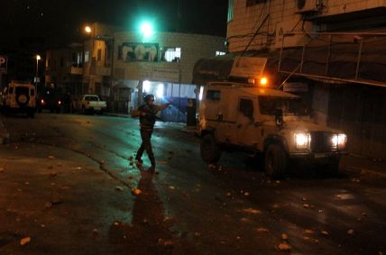 حماس تدين اقتحام قوات الاحتلال مخيم الفوار بالخليل