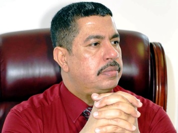 بحاح يحث اليمنيين على العمل لاستعادة عافية الوطن