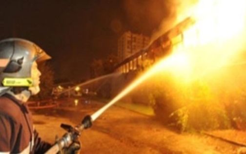 مصرع 16 شخصاً جراء حريق بمستودع في موسكو
