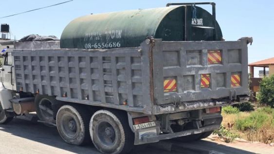 ضبط سولار وشوكولا مهربة في سلفيت