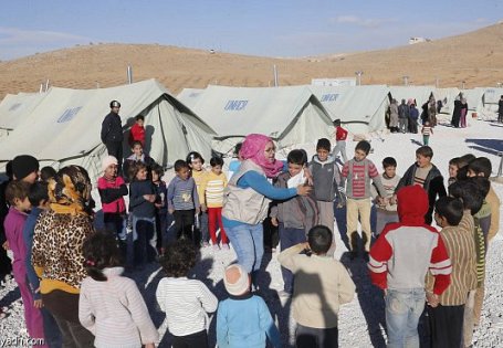 ألمانيا تعتزم عقد مؤتمر حول اللاجئين السوريين