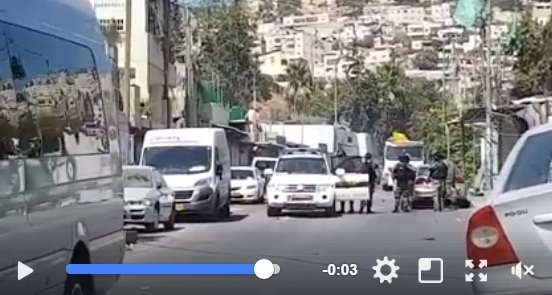 الاحتلال يقتحم حي عين اللوزة وسط إطلاق القنابل