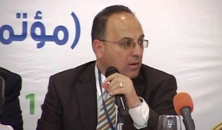 زكارنة ينتقد الترقيات التي تجريها حكومة الحمدالله