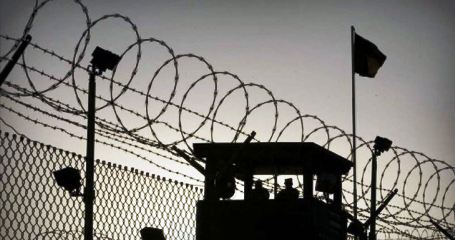 4 أسرى يواصلون اضرابهم عن الطعام