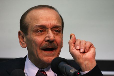 عبد ربه: عباس لا يملك صلاحية إقالتي وسيكون لي ردا مناسبا