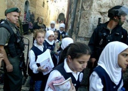 التعليم تحذر من تبعات إلزام الاحتلال مدارس القدس بعطلته الربيعية