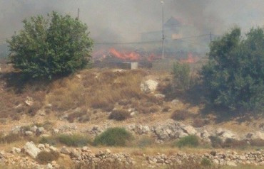 عشرات الإصابات بحريق كبير بمستوطنة في الخليل وهروب المستوطنين