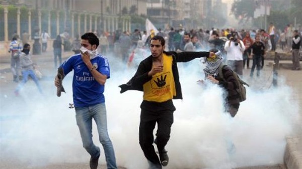 إصابة عدد من الطلاب بحالات اختناق في القاهرة