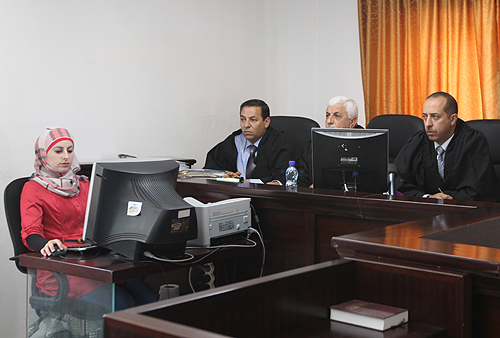 محكمة جرائم الفساد تحكم بالحبس على مدانين بإساءة الإئتمان