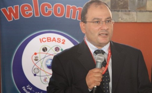 دكتور من غزة يفوز بجائزة الباحث العربي المتميز