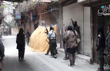 تجميد عملية إخراج مسلحي 