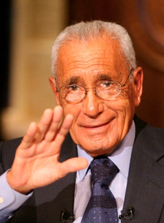 وفاة الصحفي المصري محمد حنين هيكل