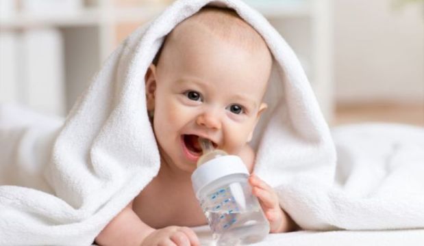 ترك الرضيع يبكي قبل النوم مفيد لصحته