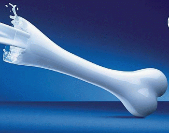 تناول كوب واحد من الحليب يومياً يقي من هشاشة العظام 